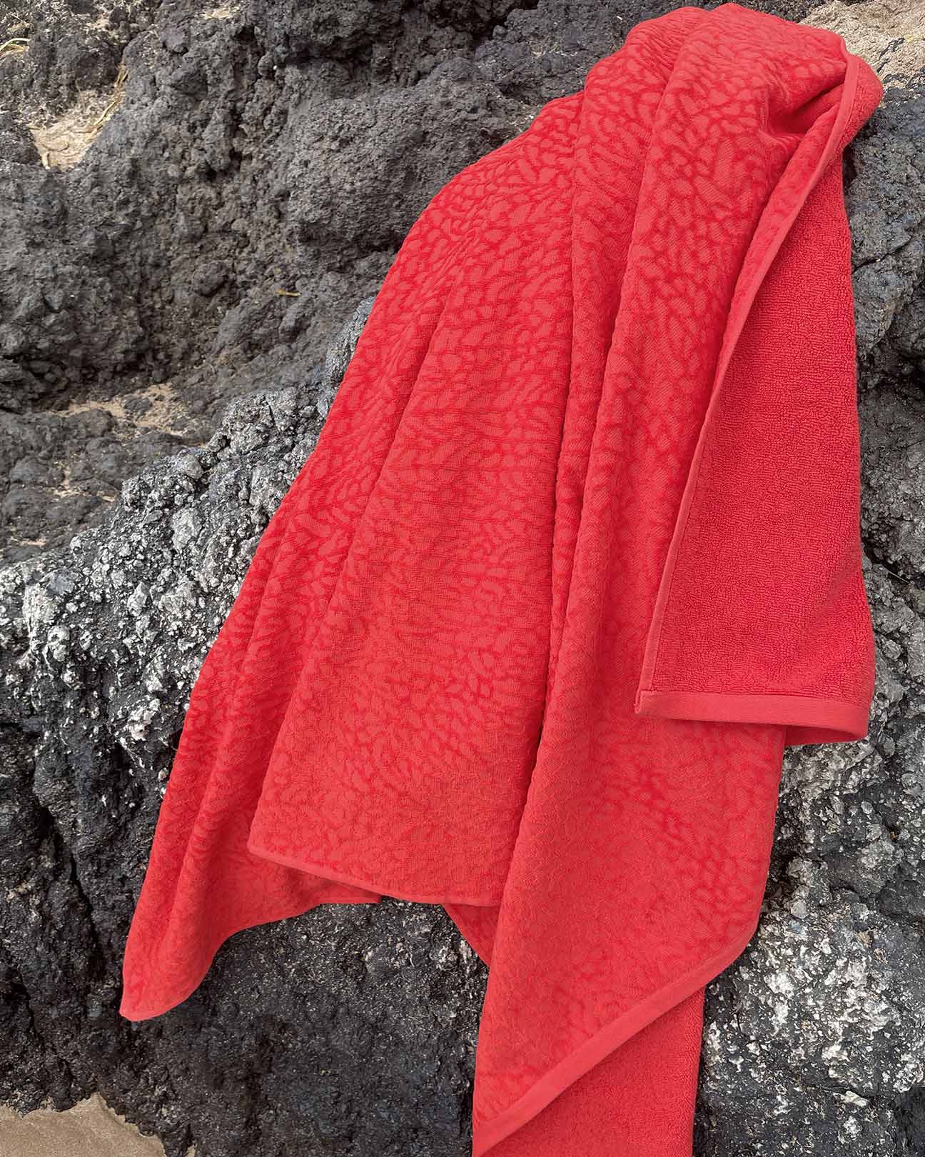 Ventalina Red Organic Cotton Beach Towel